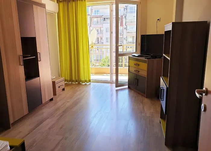 диана Apartment *